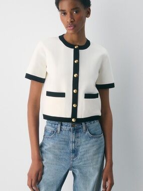 Aritzia Ivory and Black Approach Shortsleeve Cardigan Top - Wonder Yarn